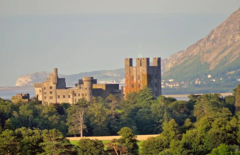 Penrhyn Castle (NT), Bangor